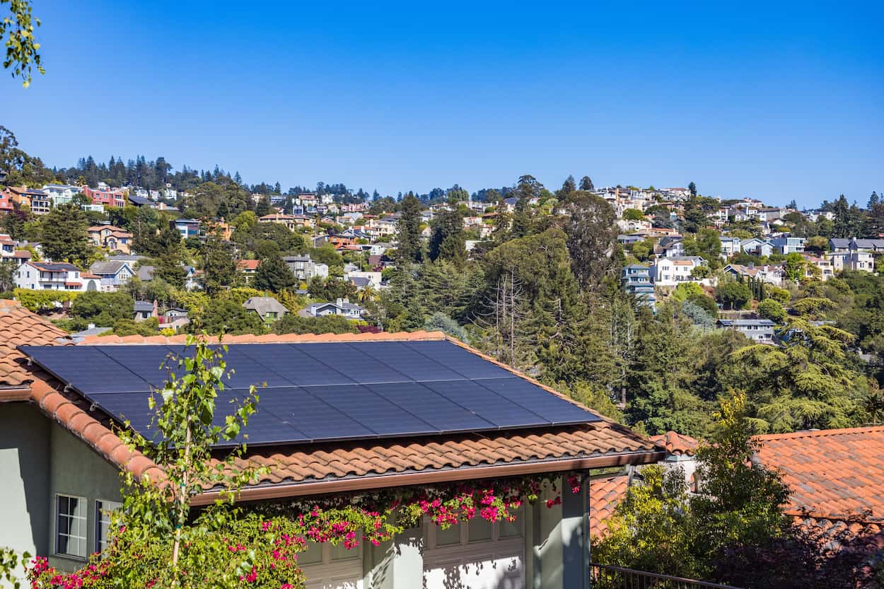 Bien choisir l’inclinaison de son panneau solaire pour un meilleur rendement