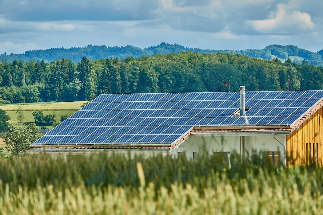 différence panneaux solaires et photvoltaiques