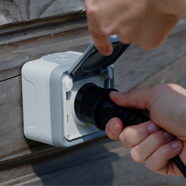 branchement sur prise kit solaire
